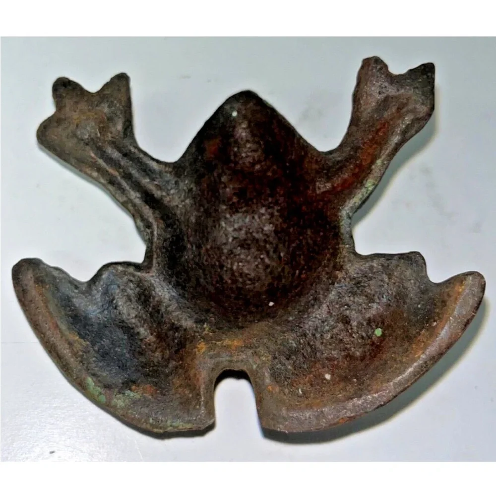 Brass Garden Toad / Frog Decoration